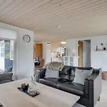 Monja - 2-2km From The Sea By Interhome Blåvand