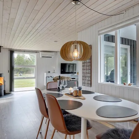 Monja - 2-2km From The Sea By Interhome