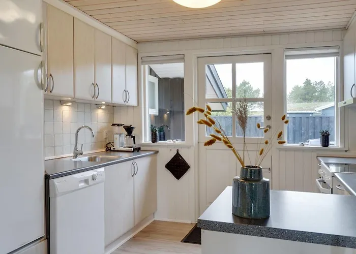 Monja - 2-2km From The Sea By Interhome