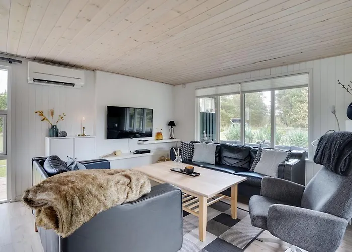 Monja - 2-2km From The Sea By Interhome *